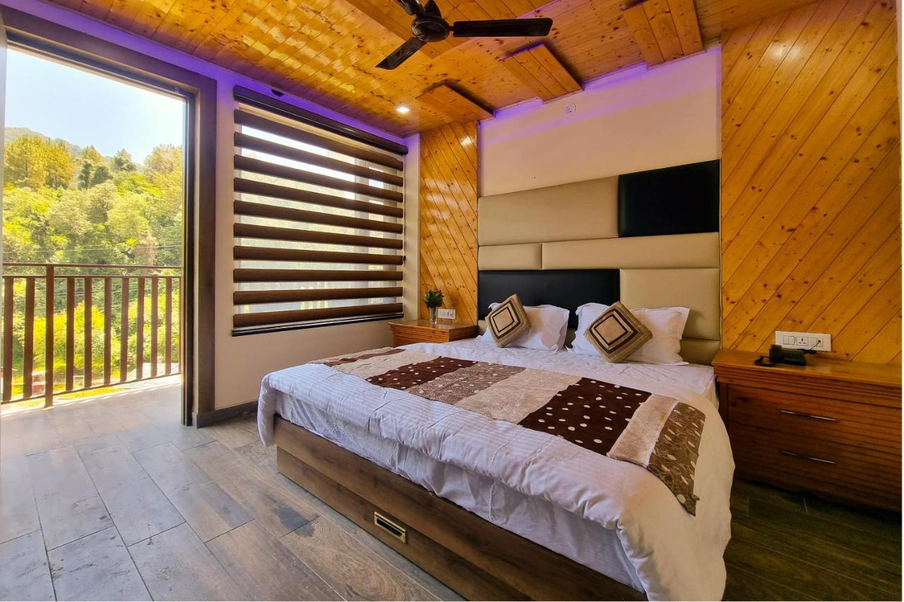 Hotel White Cloud Banikhet 외부 사진