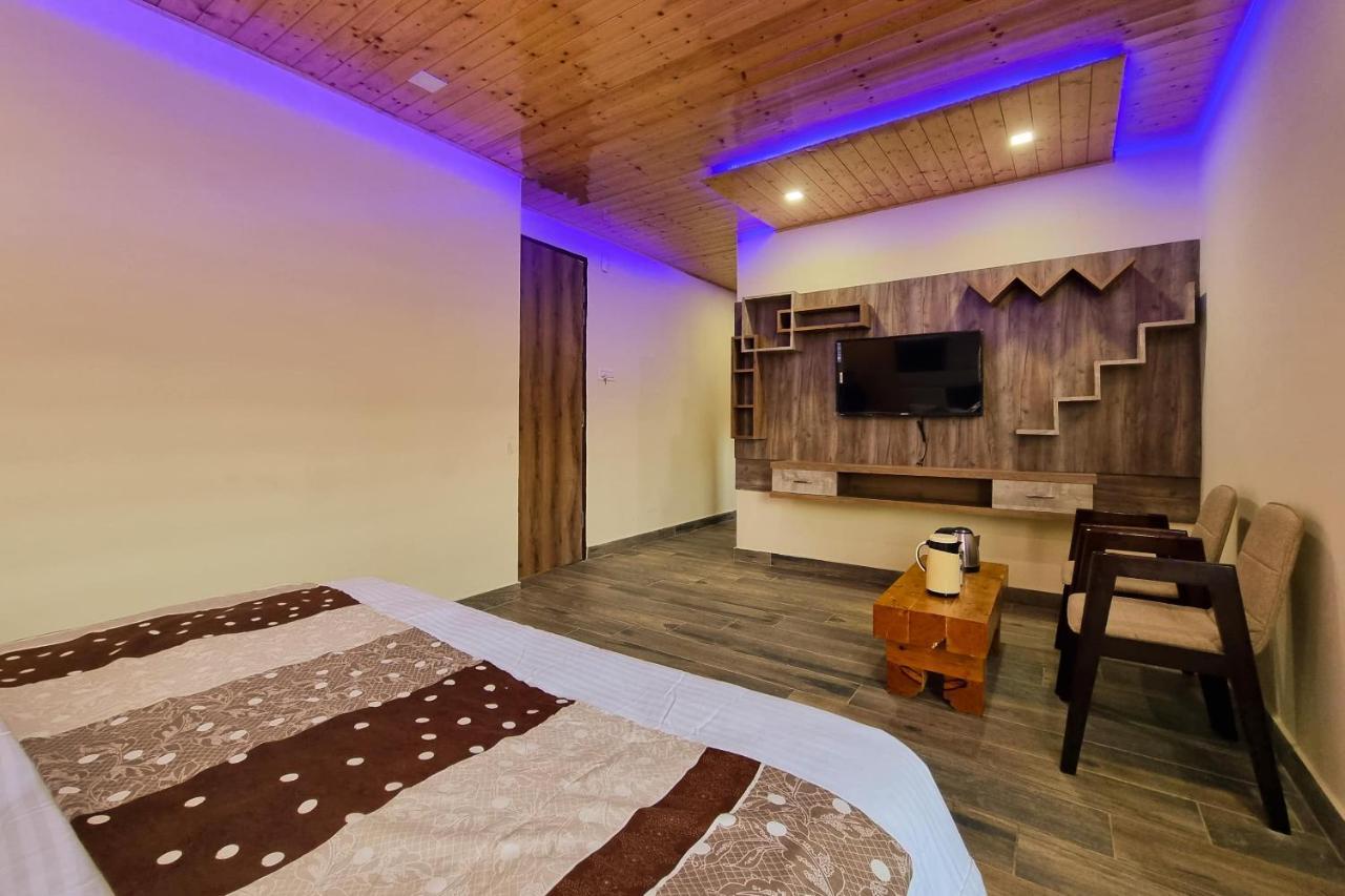 Hotel White Cloud Banikhet 외부 사진