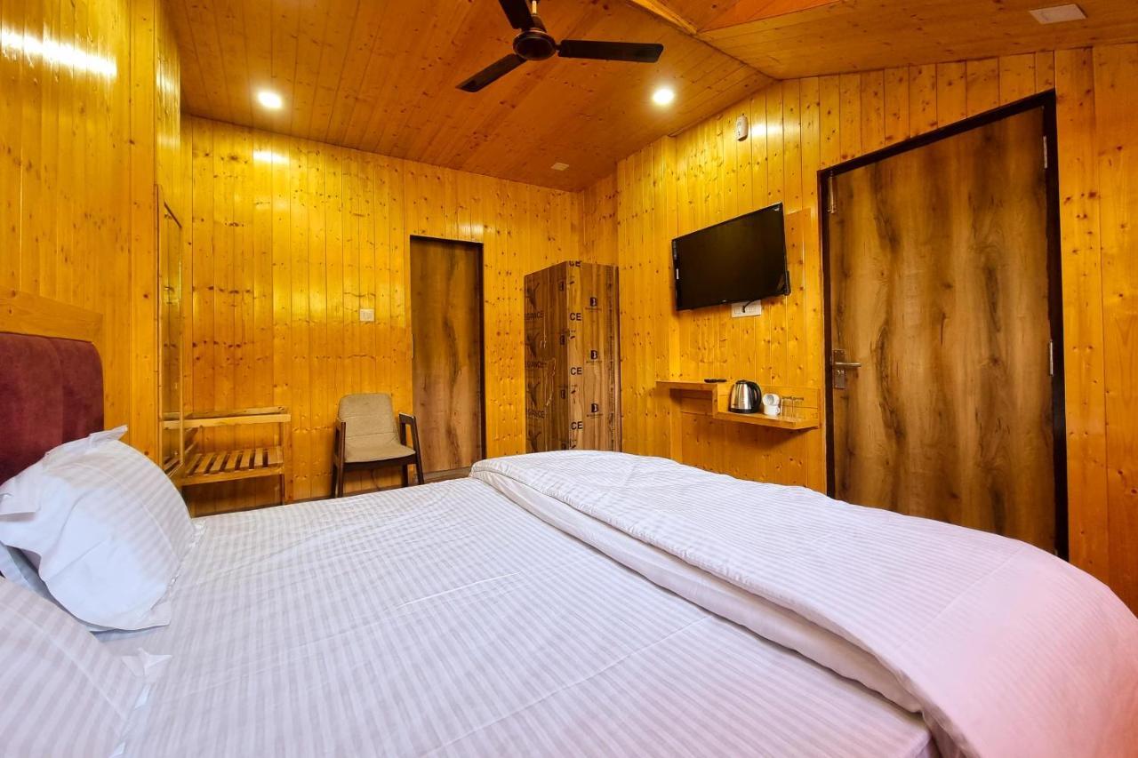 Hotel White Cloud Banikhet 외부 사진