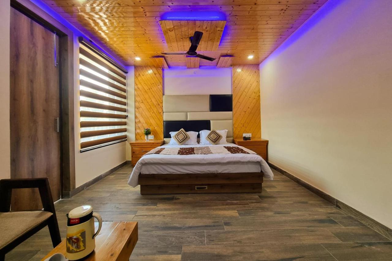 Hotel White Cloud Banikhet 외부 사진